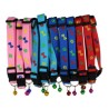 1pza Collar de tela ajustable para mascotas con diseño huellitas y cascabel, 1.5cm, variedad de colores
