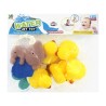 Paquete con 2 sonajas de plástico + 5 patitos con chifle para bebé / water jet toy
